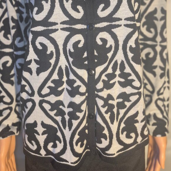 BFA Classics Acrylic sweater in size Large - Picture 8 of 12